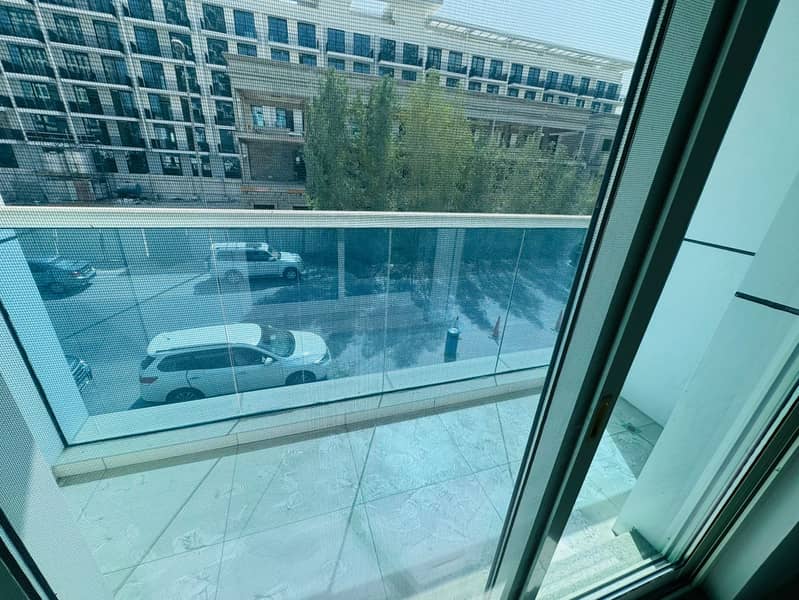 Spacious | Unfurnished | In prime location - Image 14