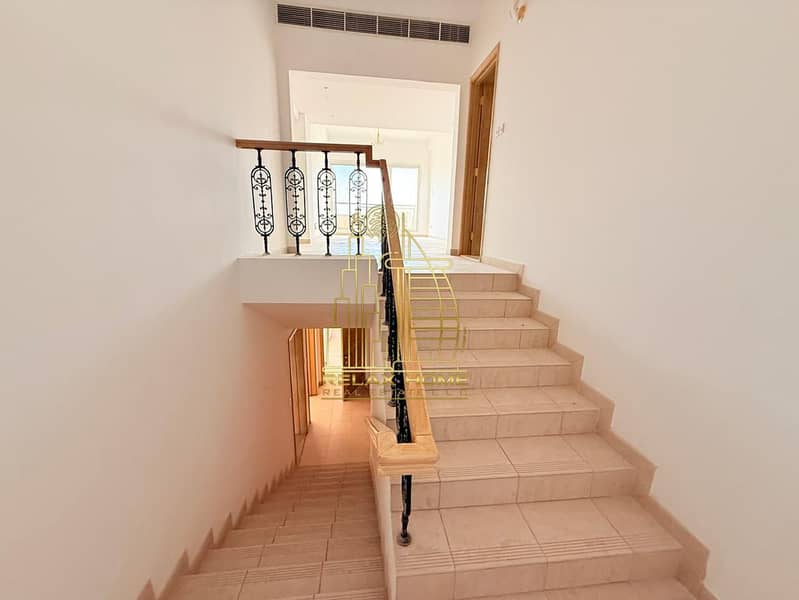 Luxurious 4BHK Villa | Maid’s Room | Shared Pool & Garden | Jumeirah 1 - Image 25