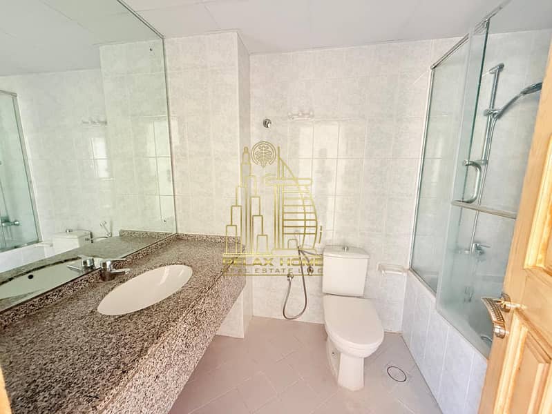 Luxurious 4BHK Villa | Maid’s Room | Shared Pool & Garden | Jumeirah 1 - Image 27