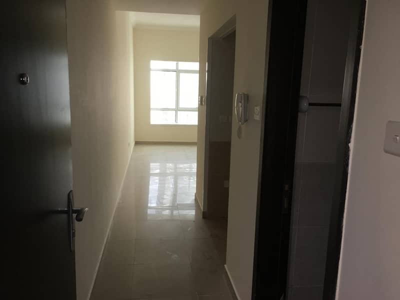 FULL LAKE VIEW - HOT TICKET - OPPOSITE DMCC