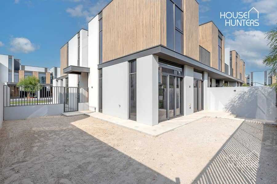 4 bed G+1 | Larger Plot | Close to Pool