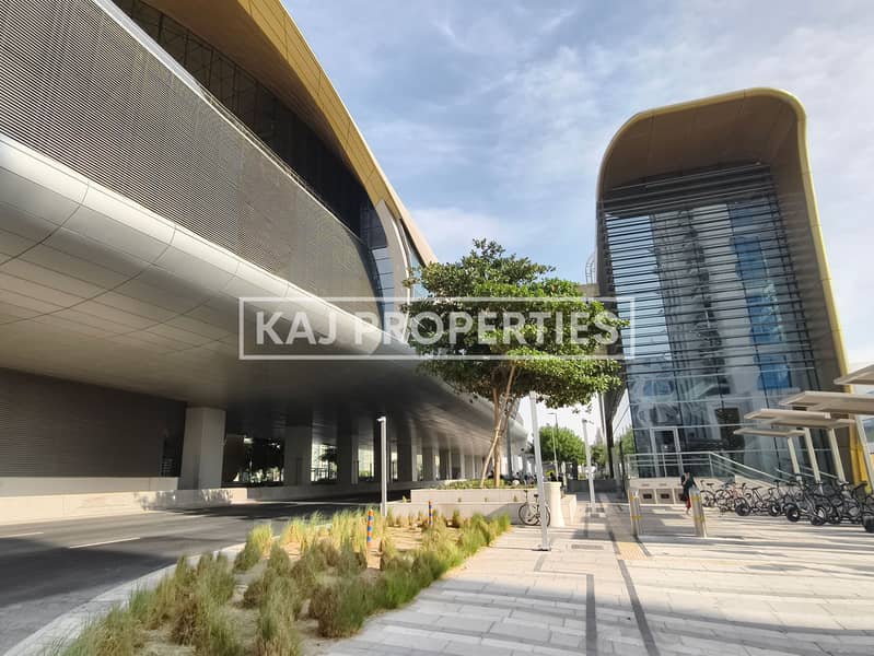 2 PLUS MAID ROOM | VASTU| NEXT TO METRO - Image 7