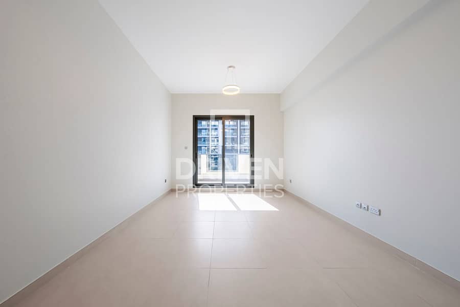 Stylish Unit | Ideal Location | Ready to Move in