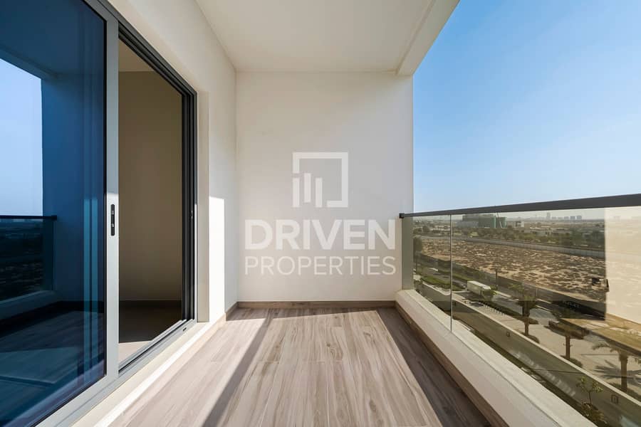 Stylish Unit | Ideal Location | Ready to Move in - Image 9