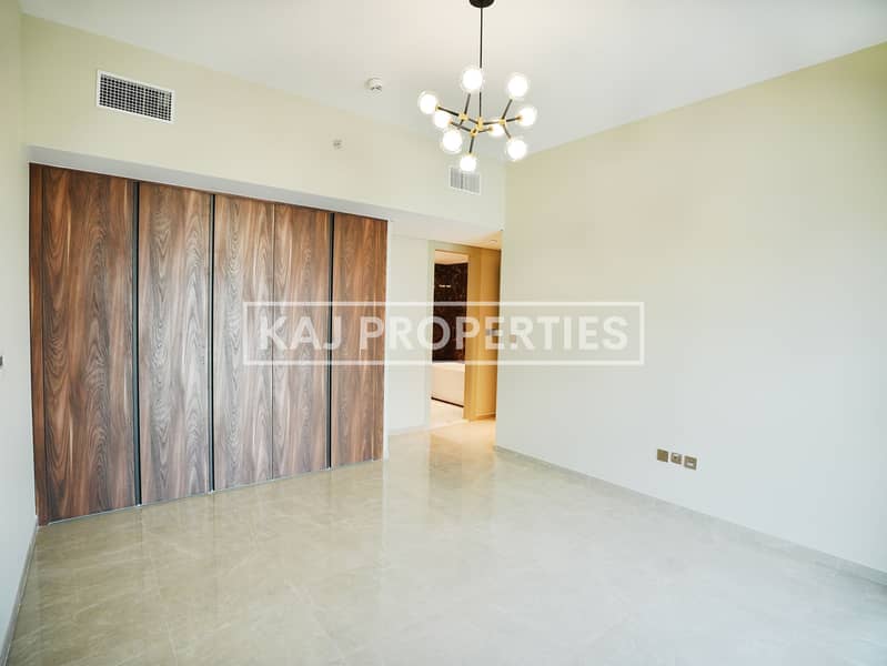 2 PLUS MAID ROOM | VASTU| NEXT TO METRO - Image 11