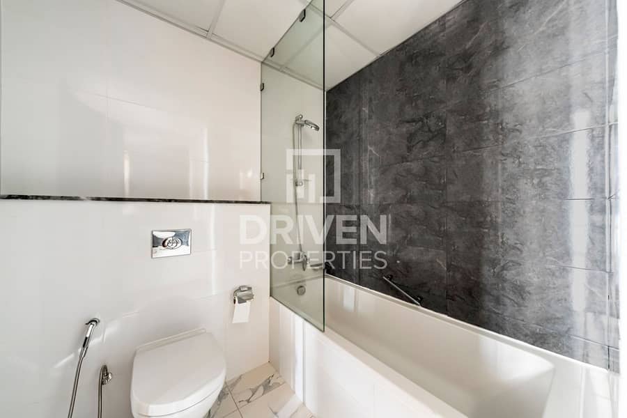 Canal and Amenities Views | Vacant | High Floor - Image 13