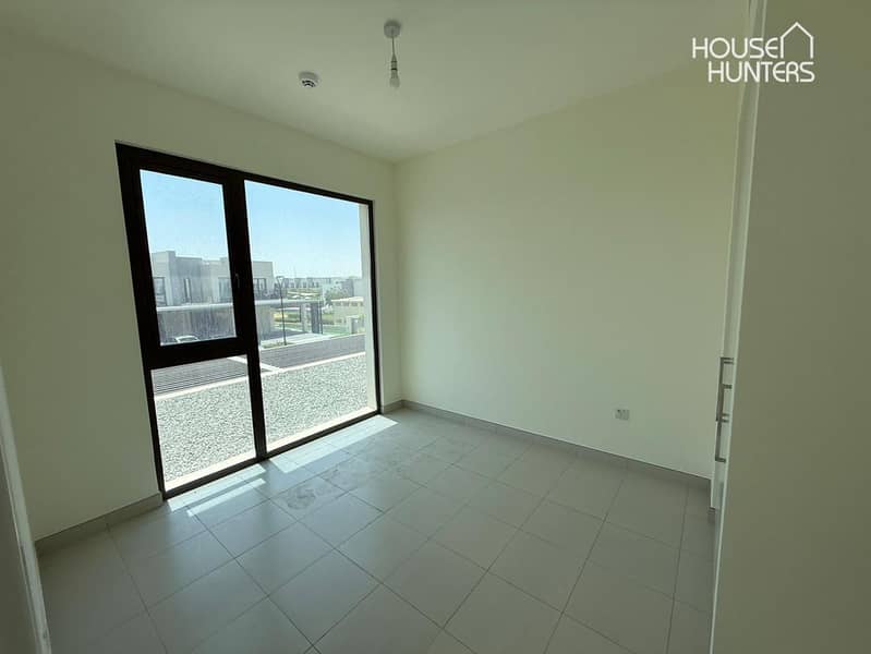 Stunning Villa | Prime Location | Pool Backing - Image 11