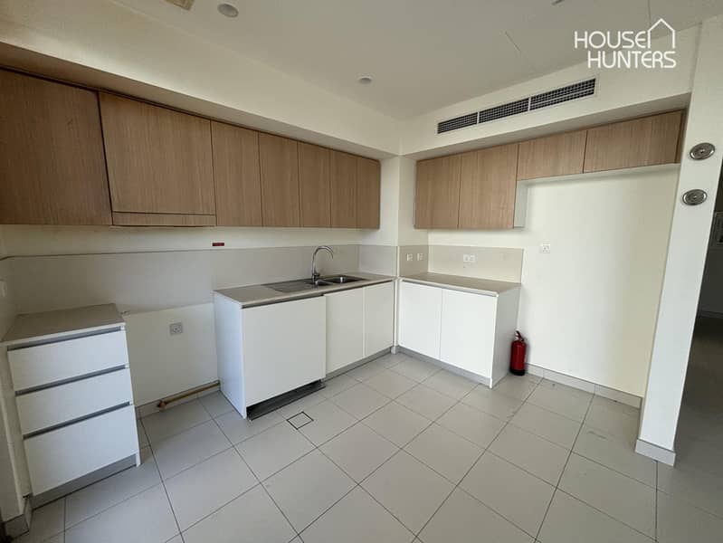 Stunning Villa | Prime Location | Pool Backing - Image 16