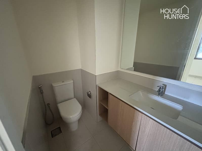 Stunning Villa | Prime Location | Pool Backing - Image 25