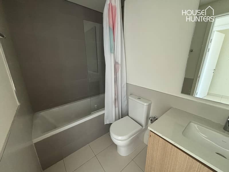 Stunning Villa | Prime Location | Pool Backing - Image 33