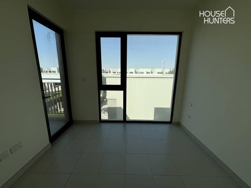 Stunning Villa | Prime Location | Pool Backing - Image 36