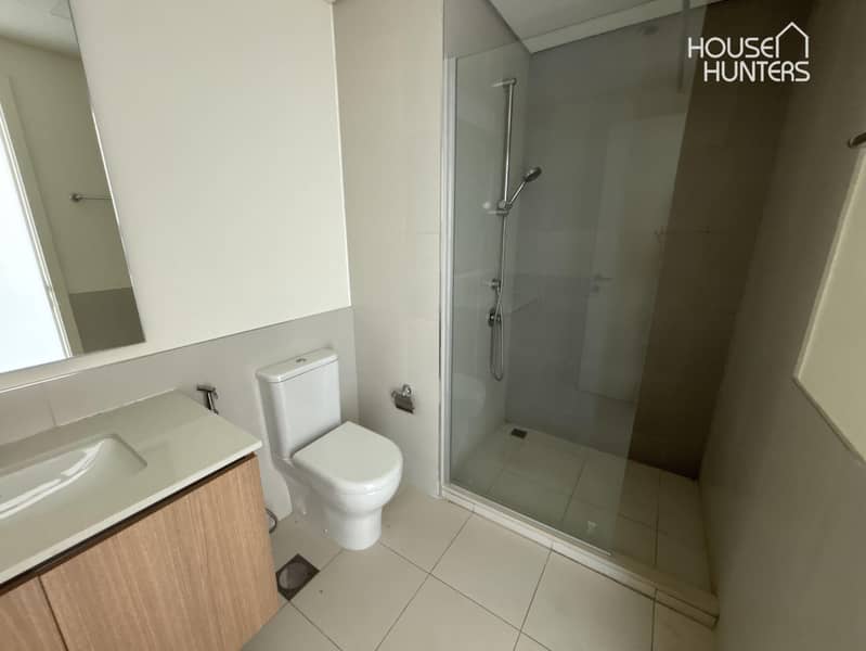 Stunning Villa | Prime Location | Pool Backing - Image 43