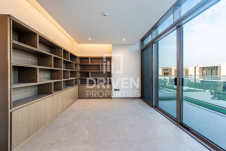 Vacant | Extended | Private Pool and Jacuzzi - Image 12