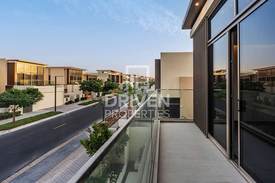 Vacant | Extended | Private Pool and Jacuzzi - Image 18