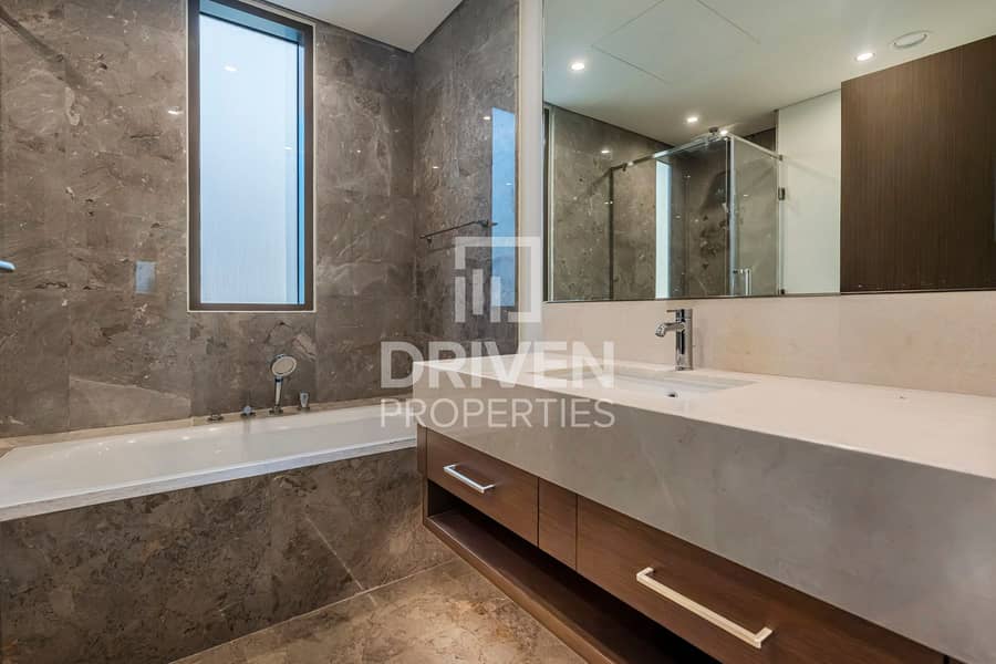 Vacant | Extended | Private Pool and Jacuzzi - Image 23