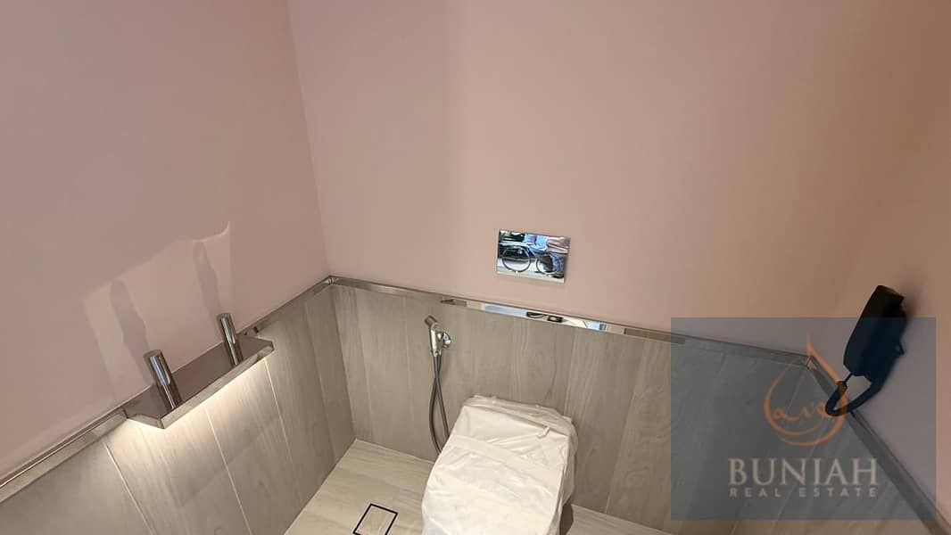 Iconic Branded Home with Flexible 50% Post-Handover - Image 16