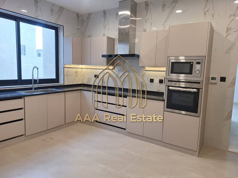 LUXURY VILLA | PRIME LOCATION | SPACIOUS - Image 12