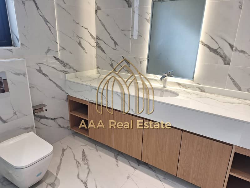 LUXURY VILLA | PRIME LOCATION | SPACIOUS - Image 19