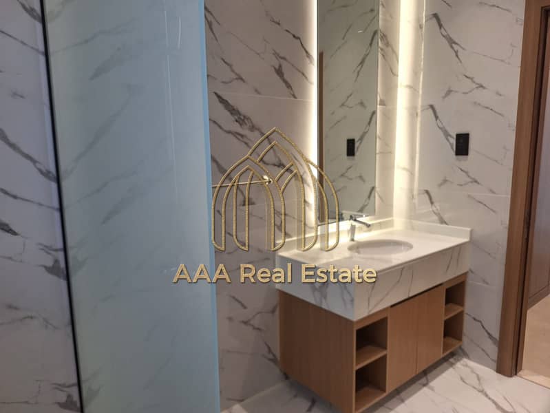 LUXURY VILLA | PRIME LOCATION | SPACIOUS - Image 22