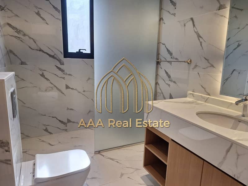 LUXURY VILLA | PRIME LOCATION | SPACIOUS - Image 26