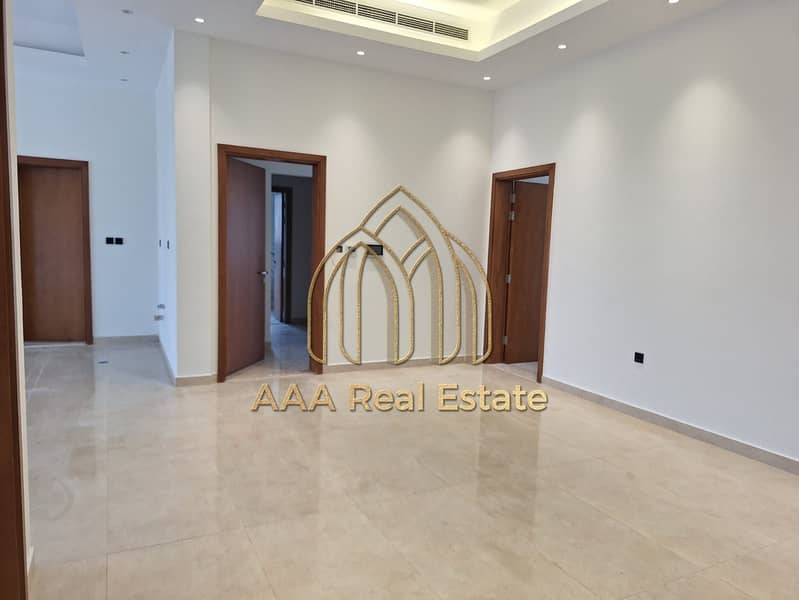 LUXURY VILLA | PRIME LOCATION | SPACIOUS - Image 28