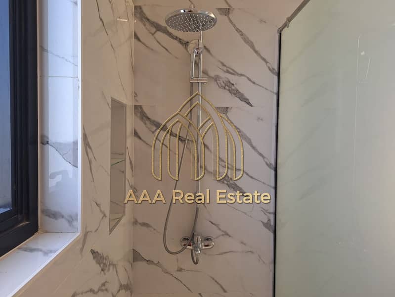 LUXURY VILLA | PRIME LOCATION | SPACIOUS - Image 34