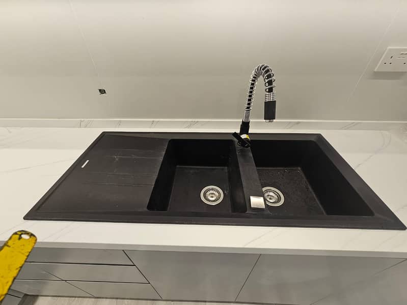 Fully Upgraded 1BR | Vacant | Prime Location - Image 21