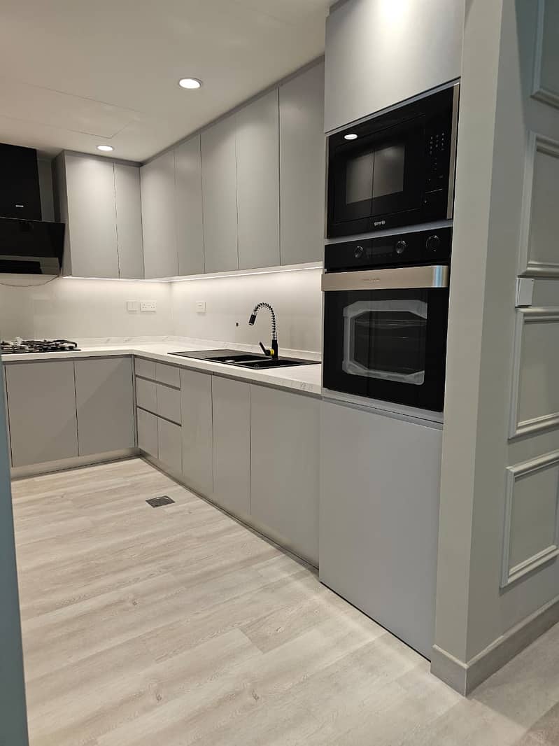 Fully Upgraded 1BR | Vacant | Prime Location - Image 31