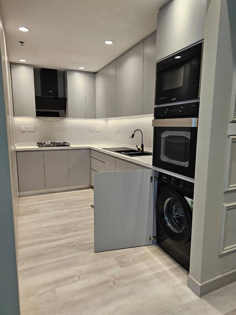 Fully Upgraded 1BR | Vacant | Prime Location - Image 33