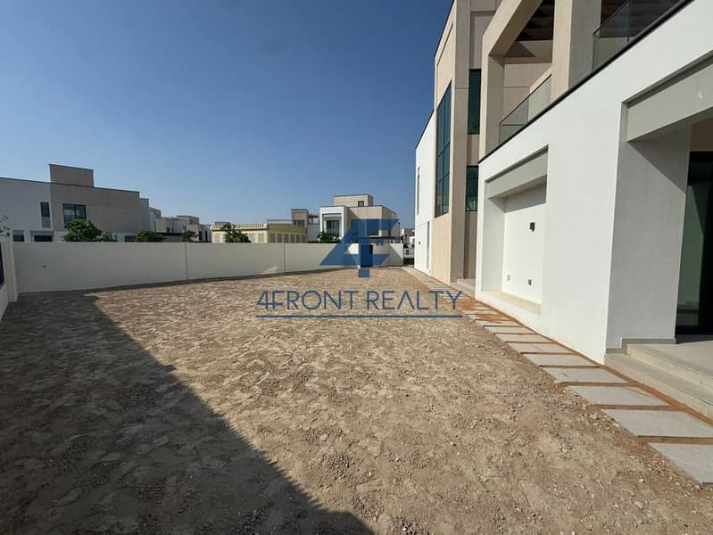 Exceptional Corner Plot | Park Vicinity | View Now