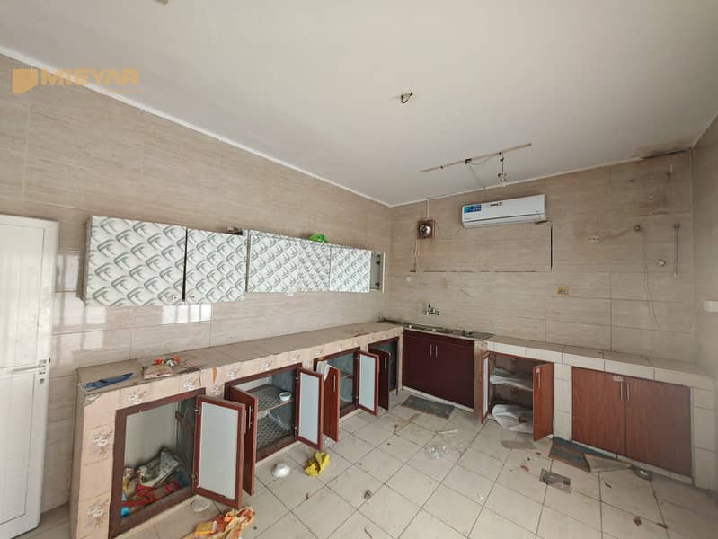 Distinctive Family Villa for Rent in Al Quoz First | Prime Central Location - Image 39