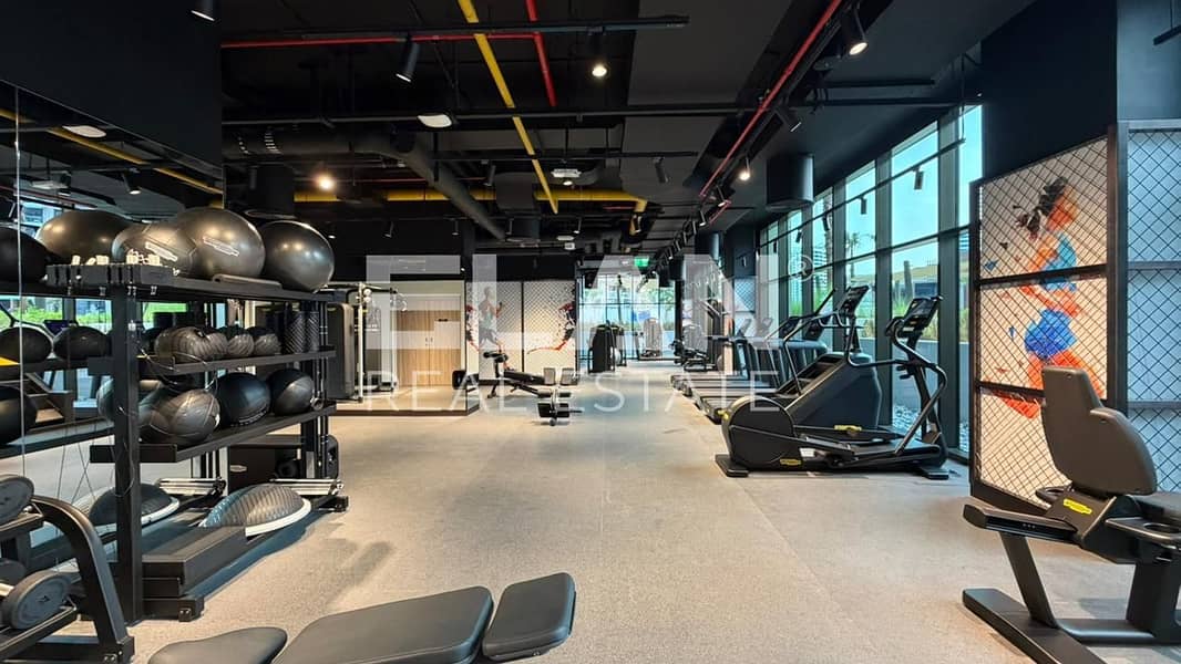 Luxury Studio | Ready To Move | Burj & Canal View - Image 14