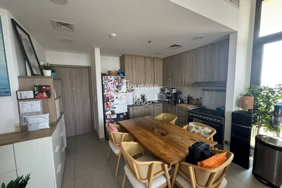 Spacious | MId floor | Vacant