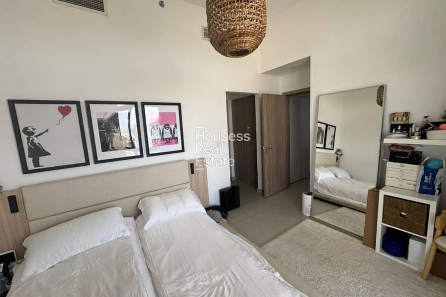 Spacious | MId floor | Vacant