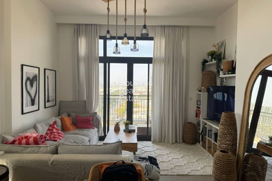 Spacious | MId floor | Vacant - Image 13