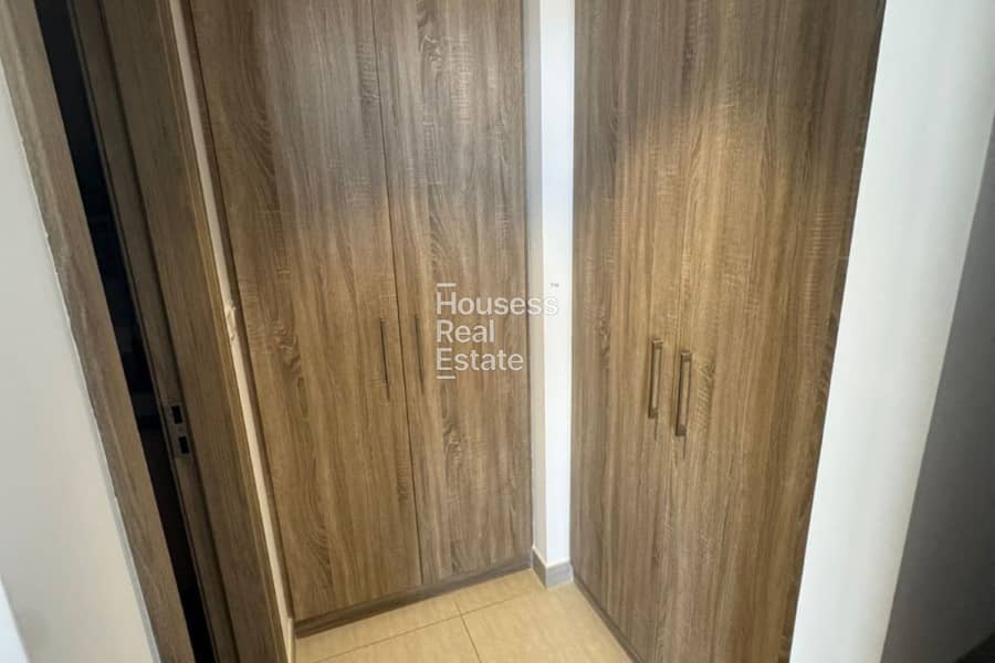 Spacious | MId floor | Vacant - Image 14