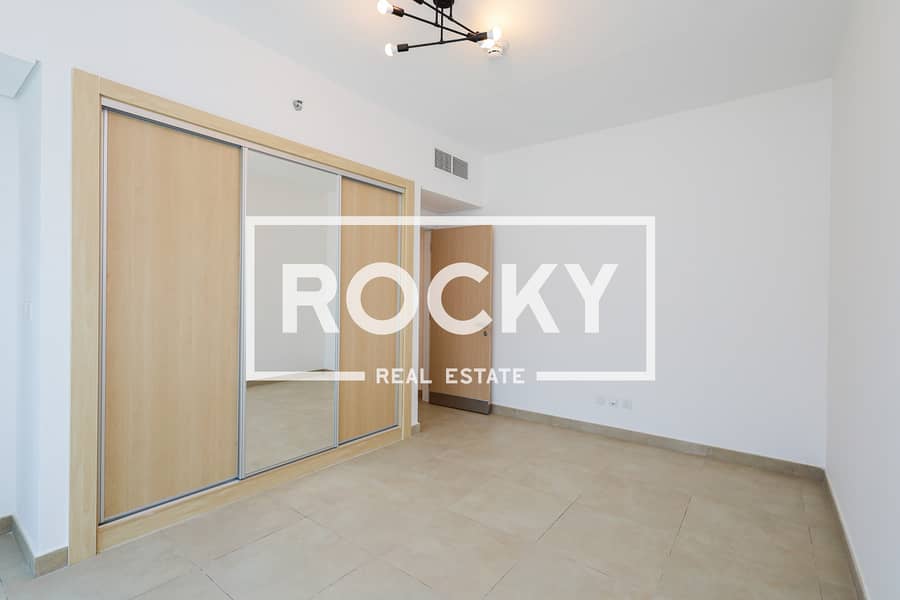 Closed and Fitted Kitchen | Brand New Apartment