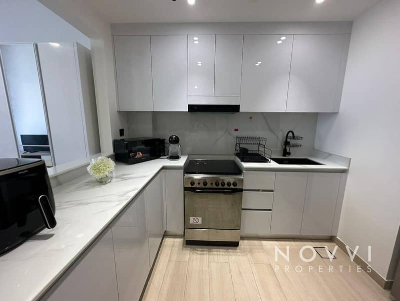 Fully Furnished | High Floor | Multiple Cheques