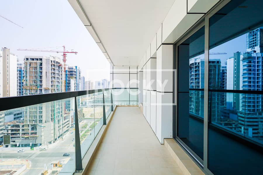 Spacious Layout | kitchen appliances| Brand new - Image 10