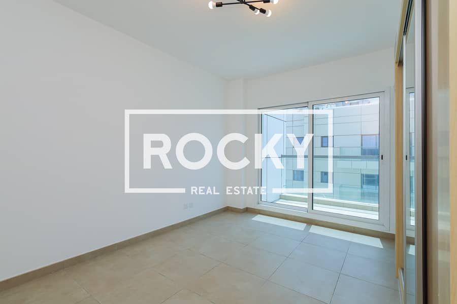 Closed and Fitted Kitchen | Brand New Apartment - Image 9