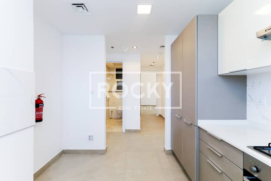 Spacious 2 Bedroom | Brand New | Prime location - Image 7