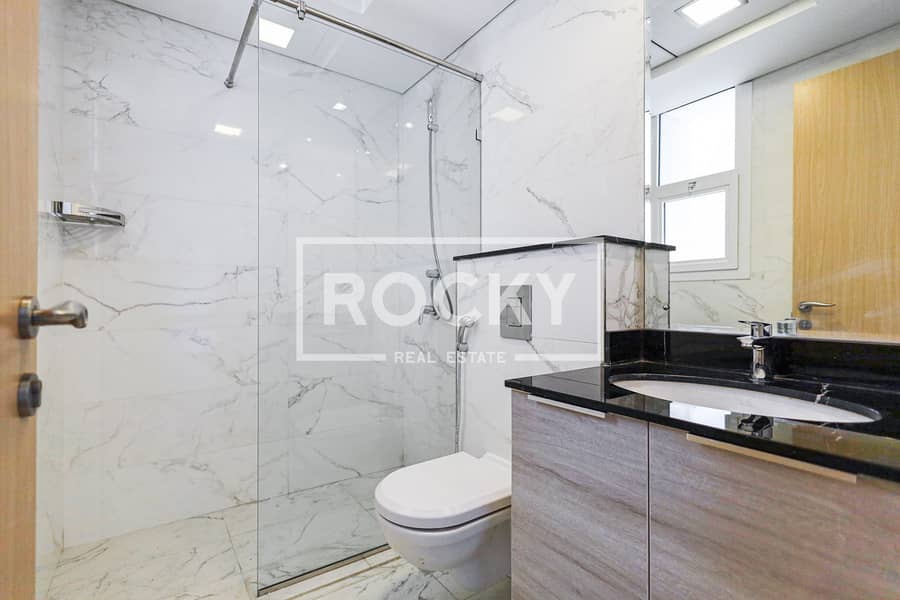 Spacious 2 Bedroom | Brand New | Prime location - Image 13