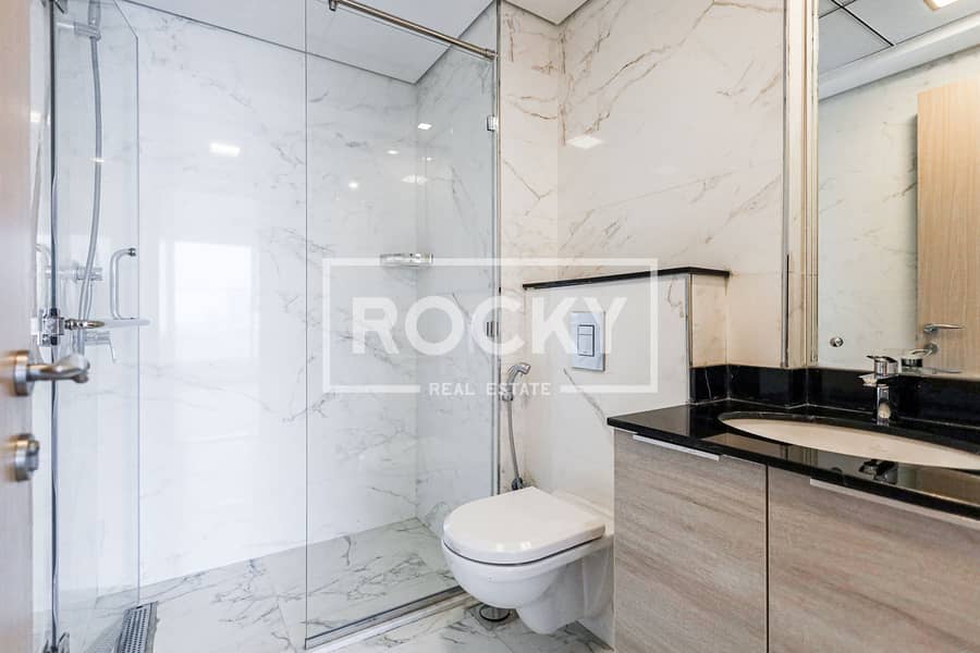 Spacious 2 Bedroom | Brand New | Prime location - Image 14