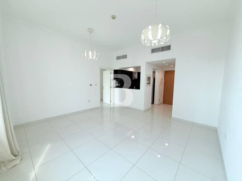 CLASSY 1BR | HIGH FLOOR | SPACIOUS | BEST DEAL - Image 13