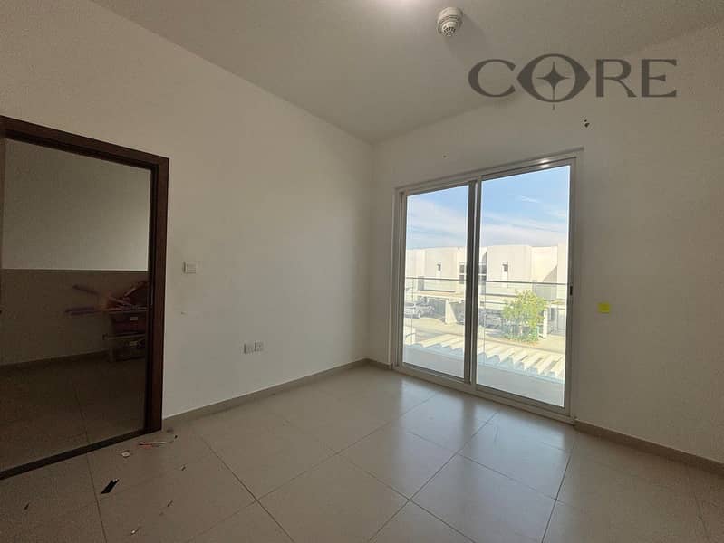 3 br Townhouse in Mudon | Large Landscaped Garden - Image 8