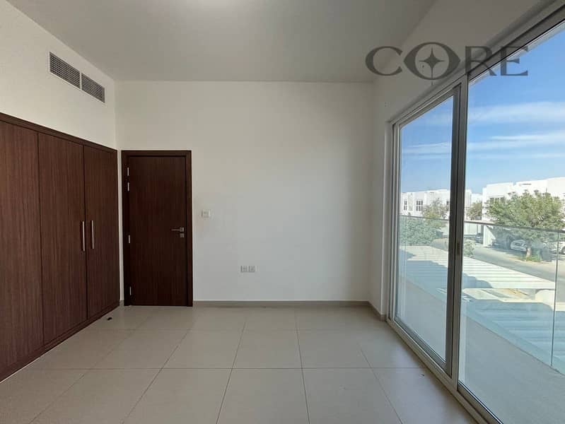 3 br Townhouse in Mudon | Large Landscaped Garden - Image 10