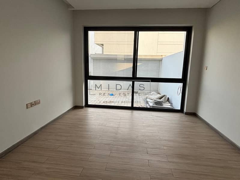 5BR/Spacious /Big Balcony/Close to Park/Close to School/Perfect for Family Living