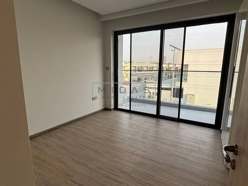 5BR/Spacious /Big Balcony/Close to Park/Close to School/Perfect for Family Living