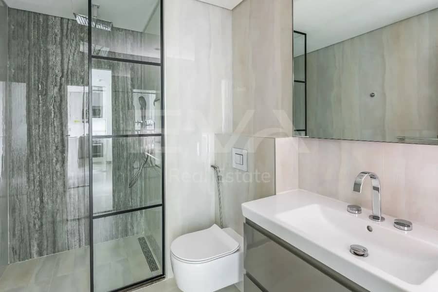 Vacant | Unfurnished | Fully Equipped Kitchen - Image 12