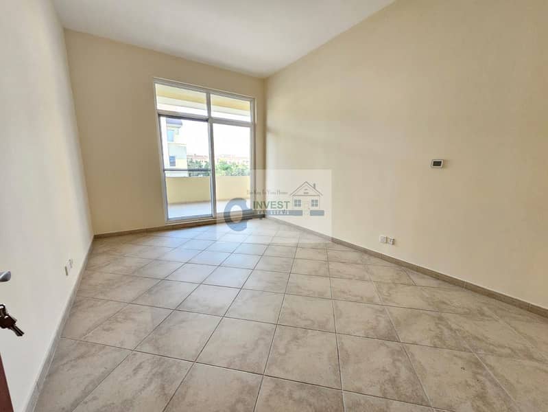 Spacious | 3BHK | Balcony - Image 8